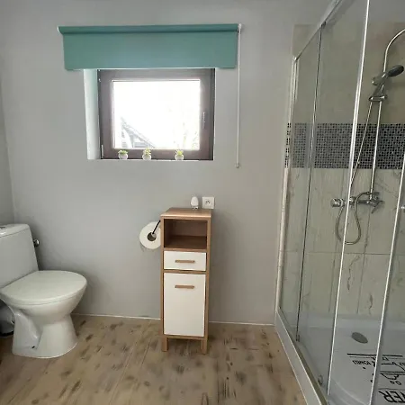 Szmerkowa Chatynka Z Kominkiem I Jacuzzi W Karkonoszach 卢巴夫卡