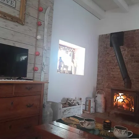 Szmerkowa Chatynka Z Kominkiem I Jacuzzi W Karkonoszach Любавка