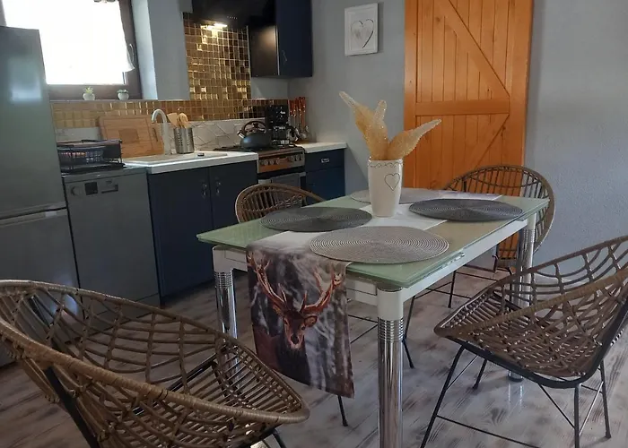 Szmerkowa Chatynka Z Kominkiem I Jacuzzi W Karkonoszach *