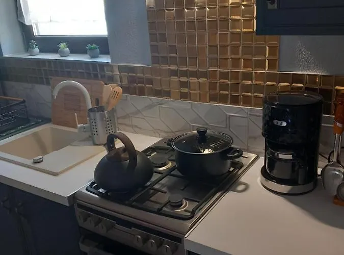 Kamp alanı Szmerkowa Chatynka Z Kominkiem I Jacuzzi W Karkonoszach Lubawka