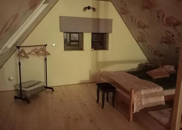 Szmerkowa Chatynka Z Kominkiem I Jacuzzi W Karkonoszach Kemping