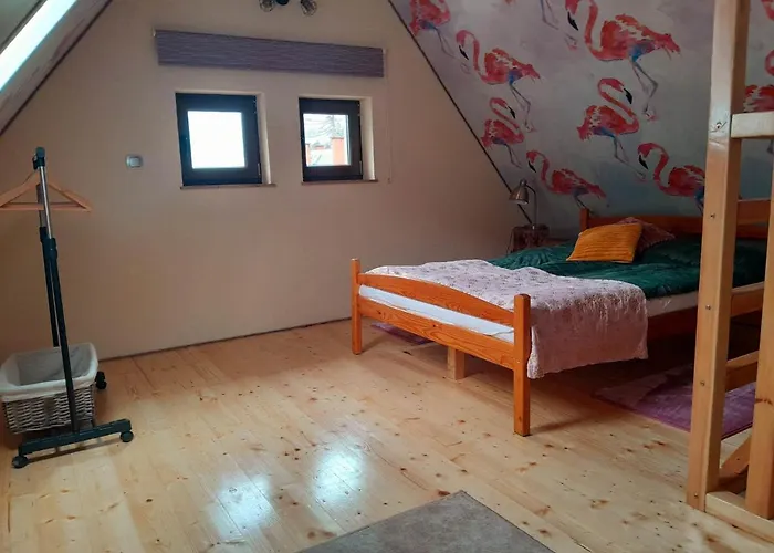 Szmerkowa Chatynka Z Kominkiem I Jacuzzi W Karkonoszach *